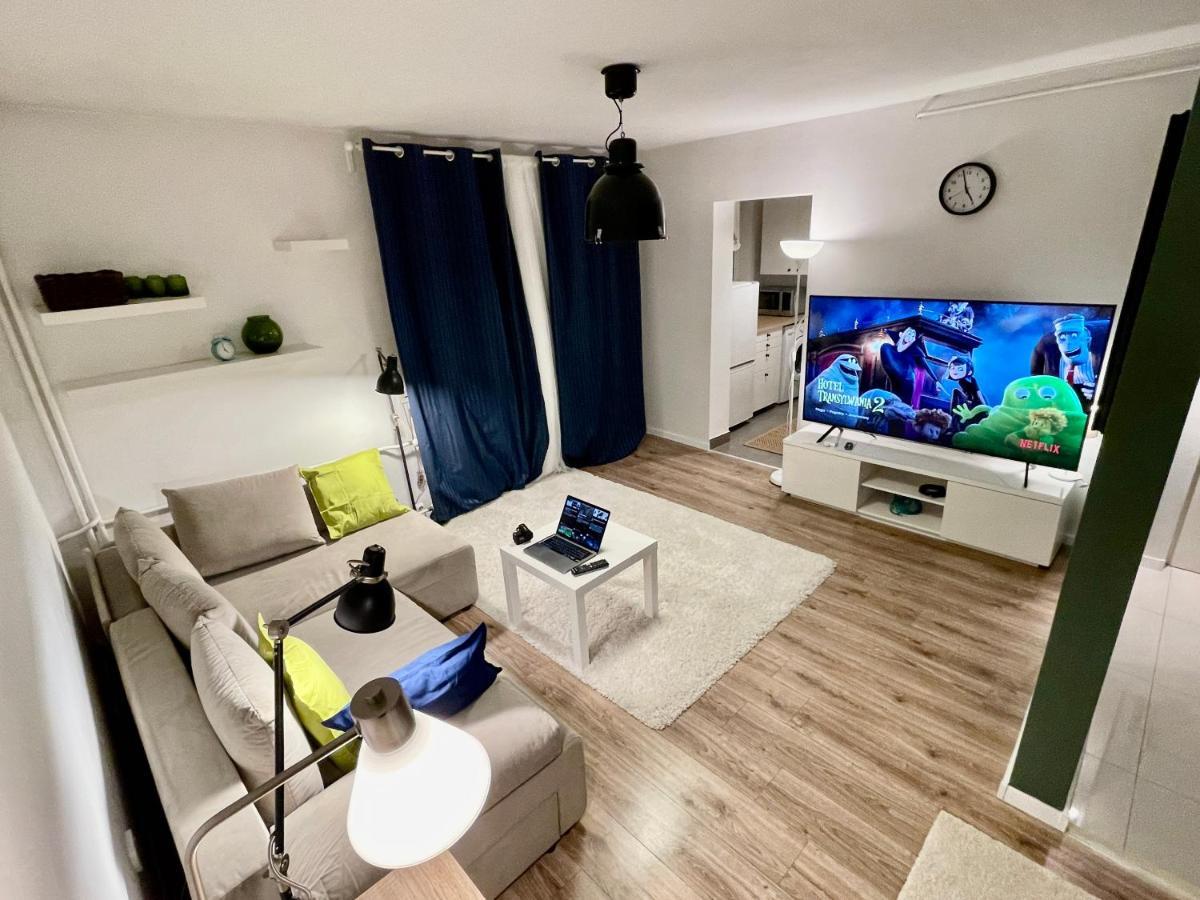 Apartament Holiday Metro Fast Wifi Tv'70 Netflix Hbo Appletv Warszawa Zewnętrze zdjęcie