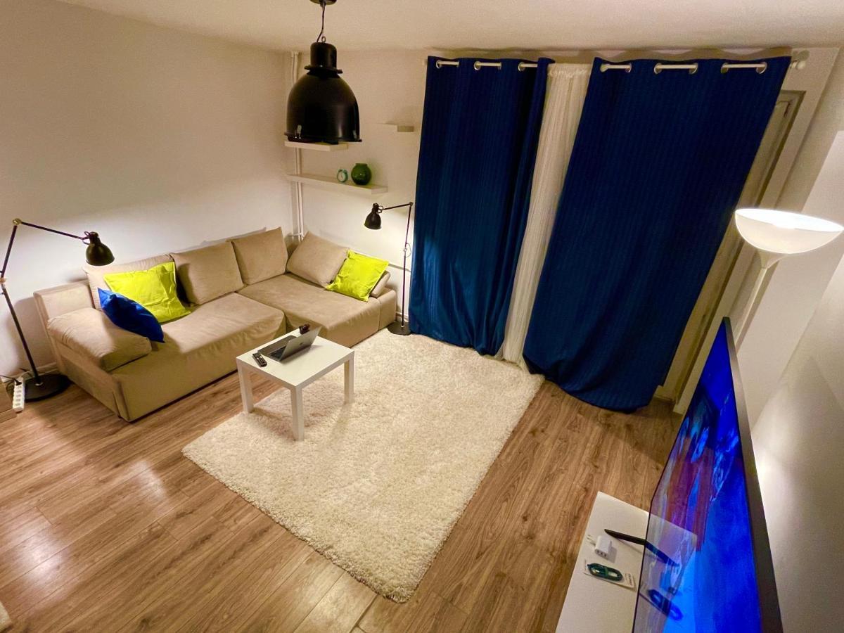 Apartament Holiday Metro Fast Wifi Tv'70 Netflix Hbo Appletv Warszawa Zewnętrze zdjęcie