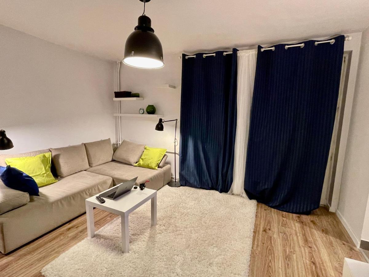 Apartament Holiday Metro Fast Wifi Tv'70 Netflix Hbo Appletv Warszawa Zewnętrze zdjęcie