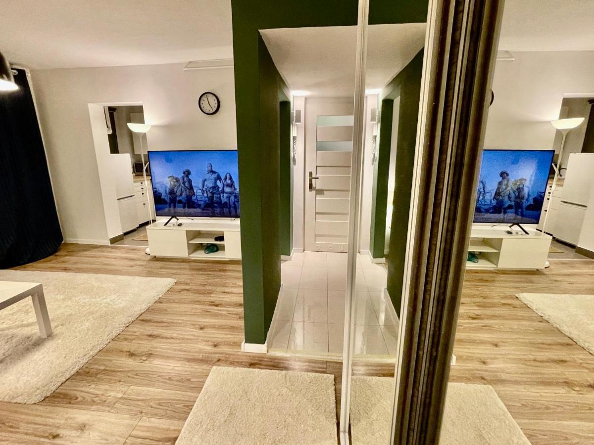 Holiday Metro Fast Wifi Tv'70 Netflix Hbo Appletv Warszawa Zewnętrze zdjęcie