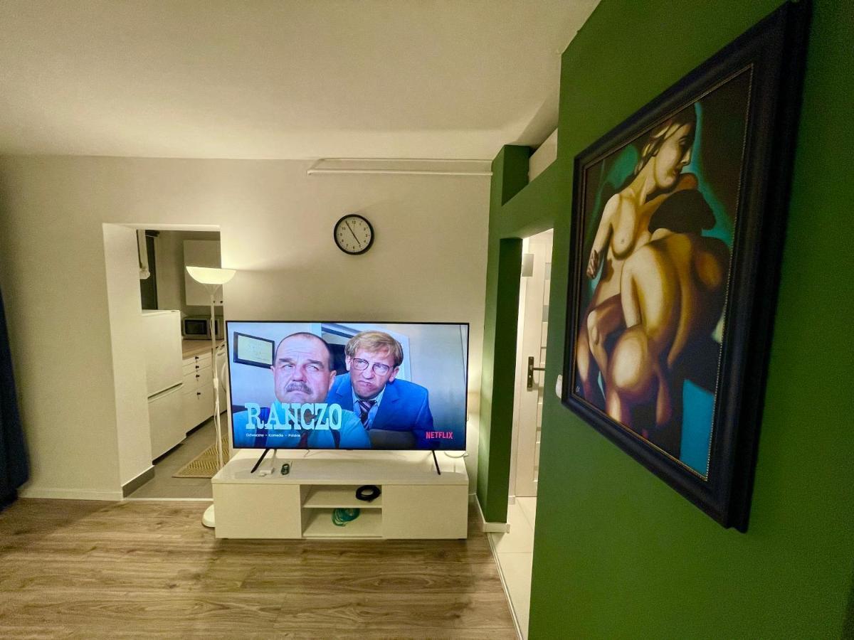 Holiday Metro Fast Wifi Tv'70 Netflix Hbo Appletv Warszawa Zewnętrze zdjęcie