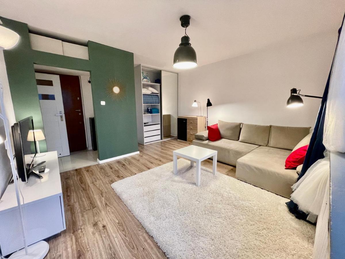 Apartament Holiday Metro Fast Wifi Tv'70 Netflix Hbo Appletv Warszawa Zewnętrze zdjęcie