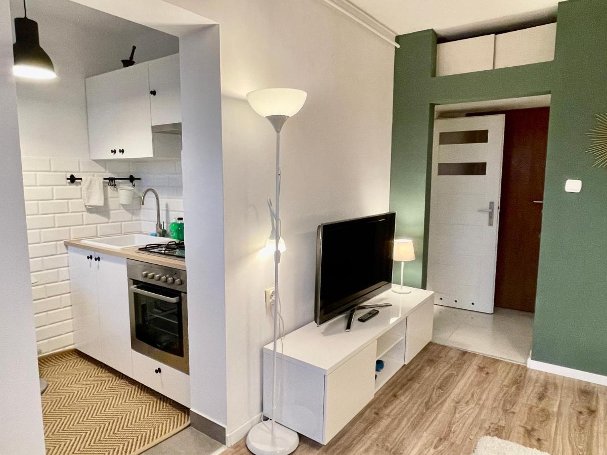 Apartament Holiday Metro Fast Wifi Tv'70 Netflix Hbo Appletv Warszawa Zewnętrze zdjęcie