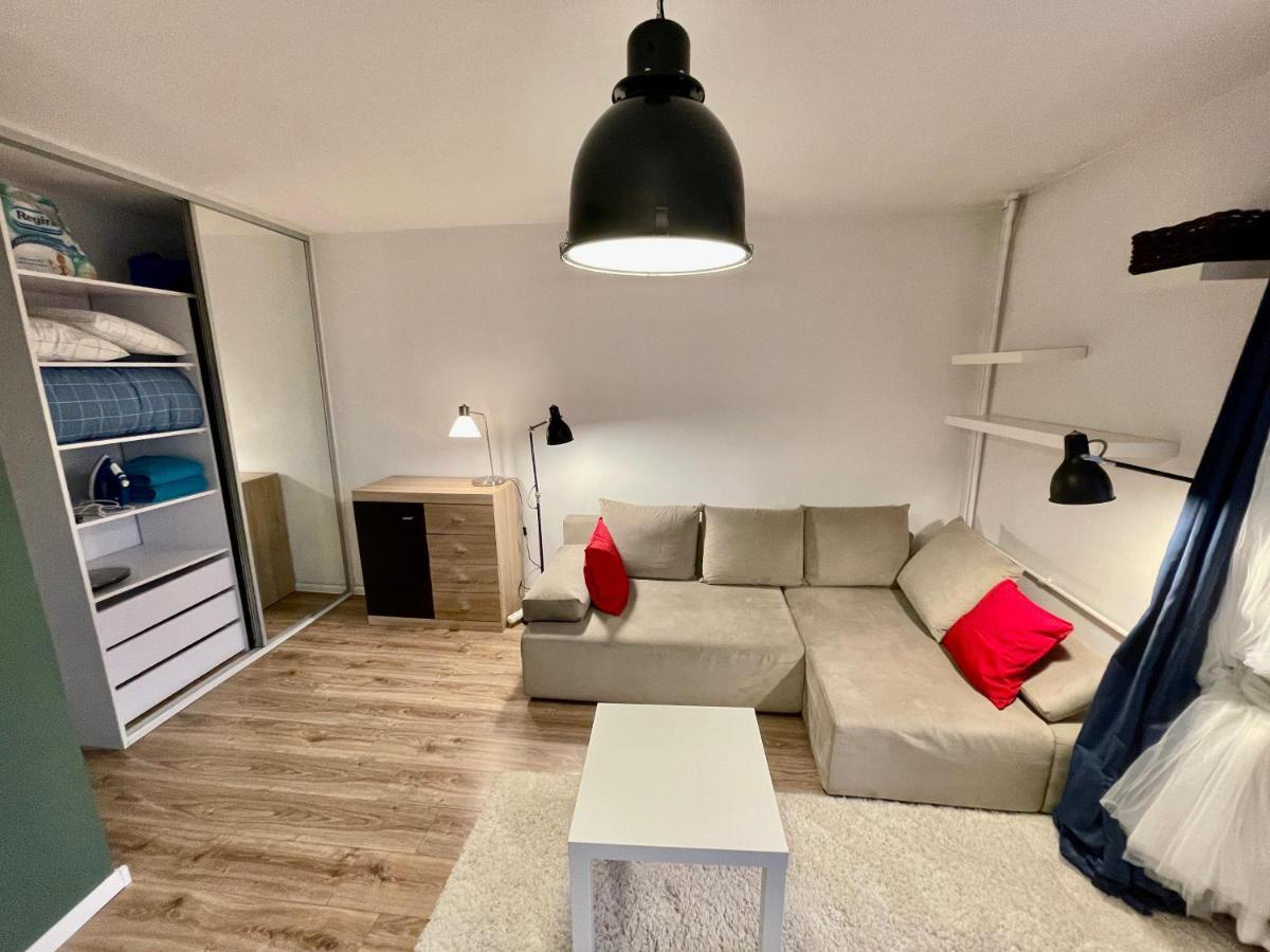 Apartament Holiday Metro Fast Wifi Tv'70 Netflix Hbo Appletv Warszawa Zewnętrze zdjęcie